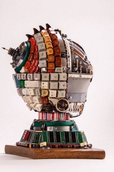 C3PO--s-Head-Made-From-Computer-Components-2