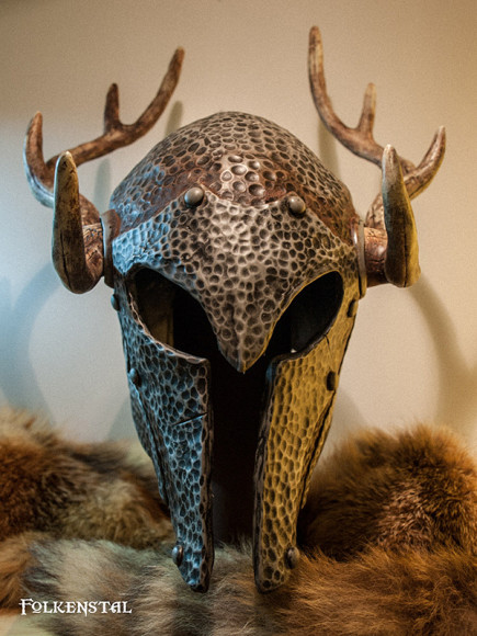 skyrim-replica-armor-and-weapons-by-folkenstal